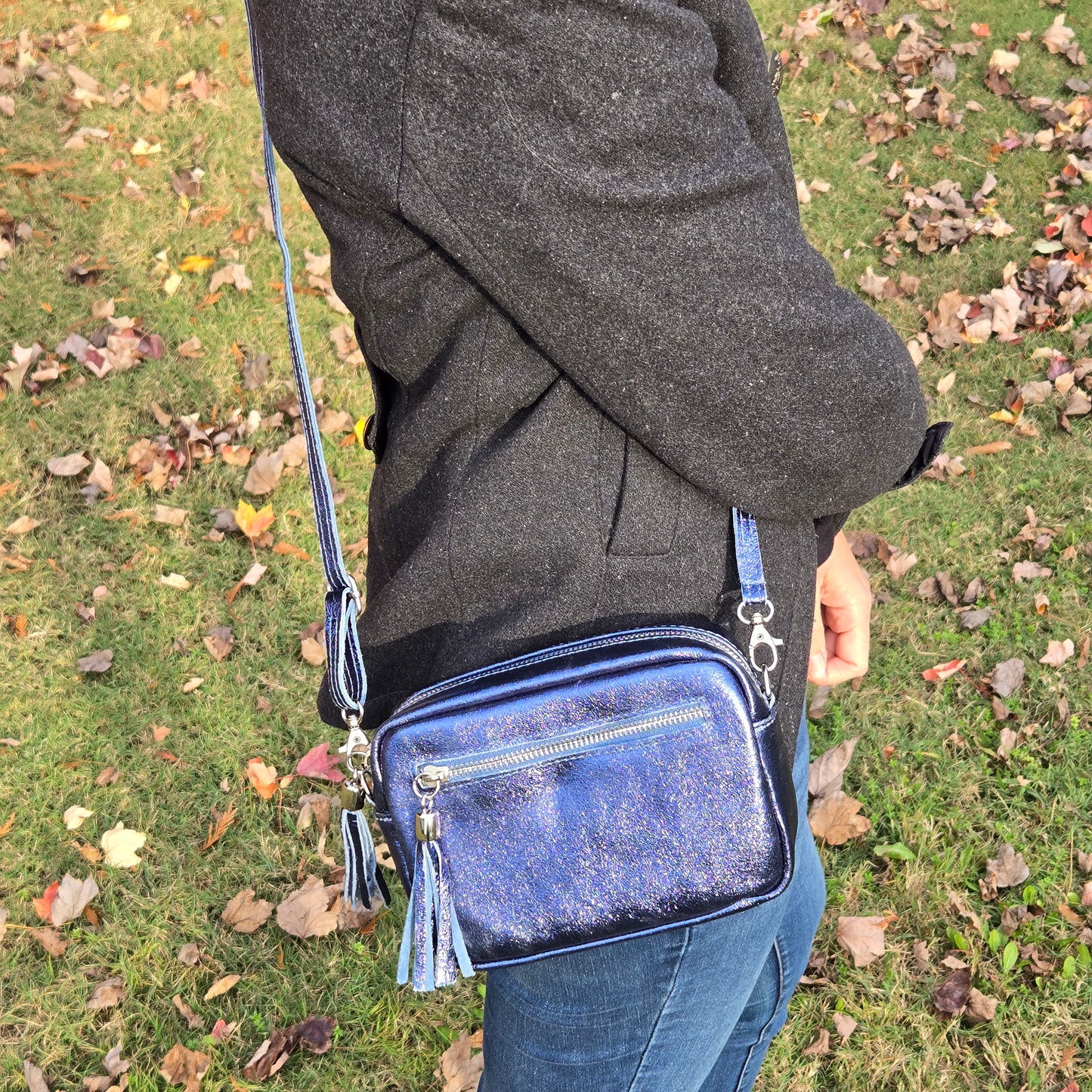 Mary cube crossbody bag metallic blue