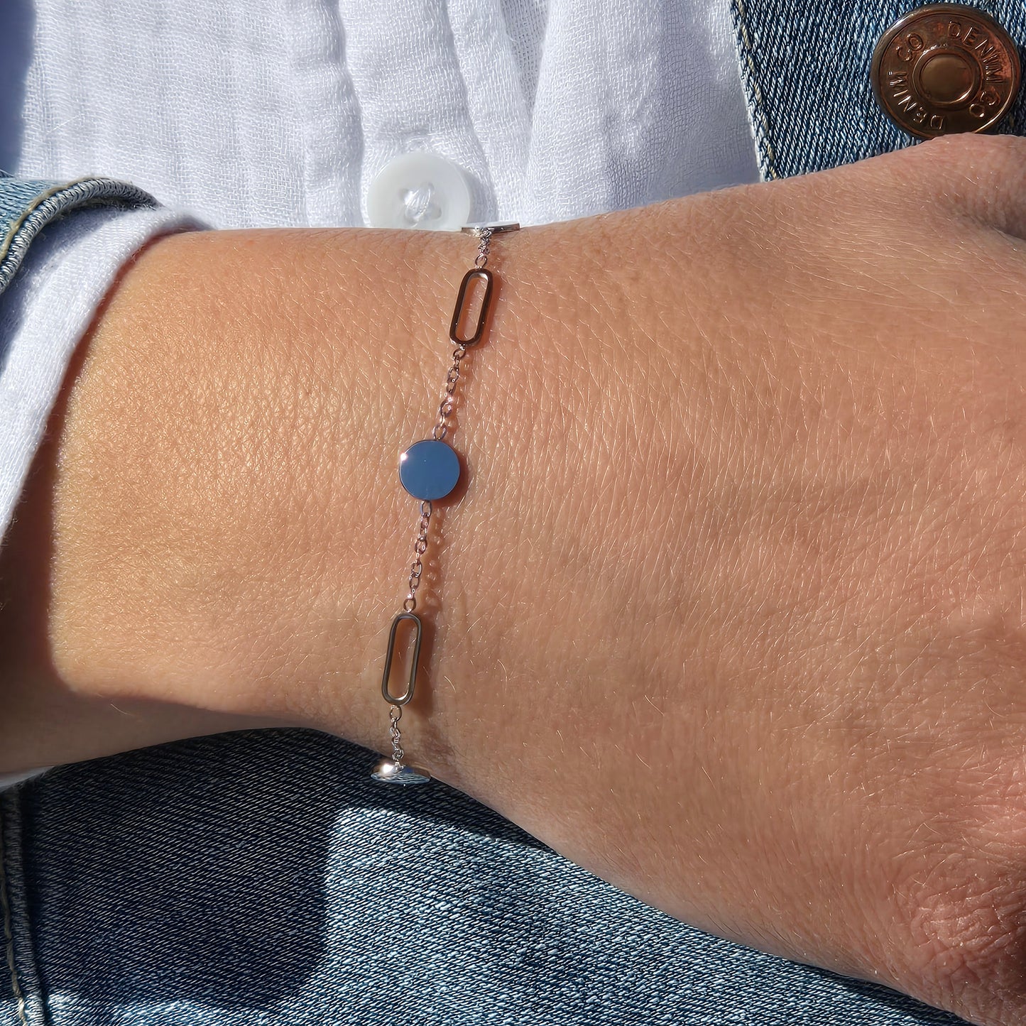 Silvered bracelet oval and circle