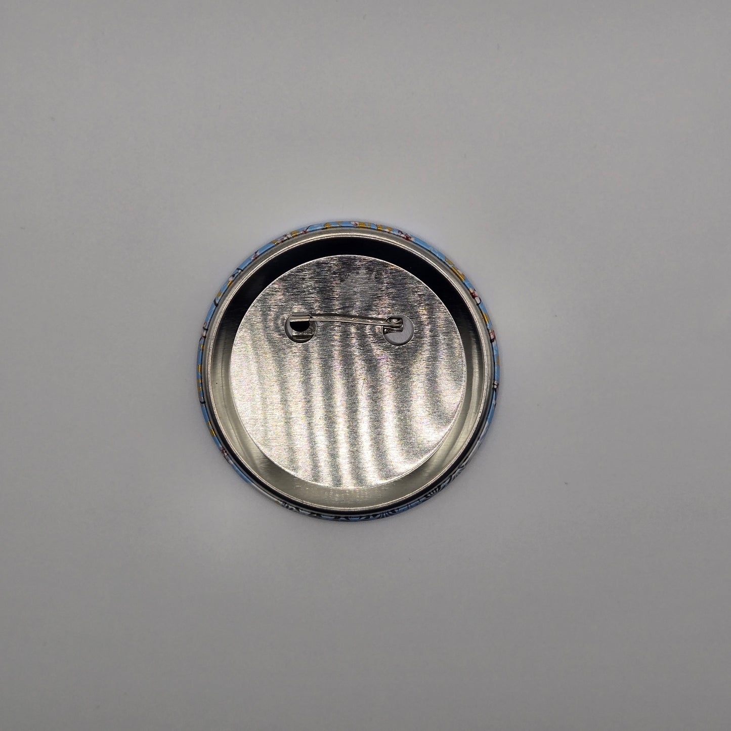 Large pin La Vie est Belle