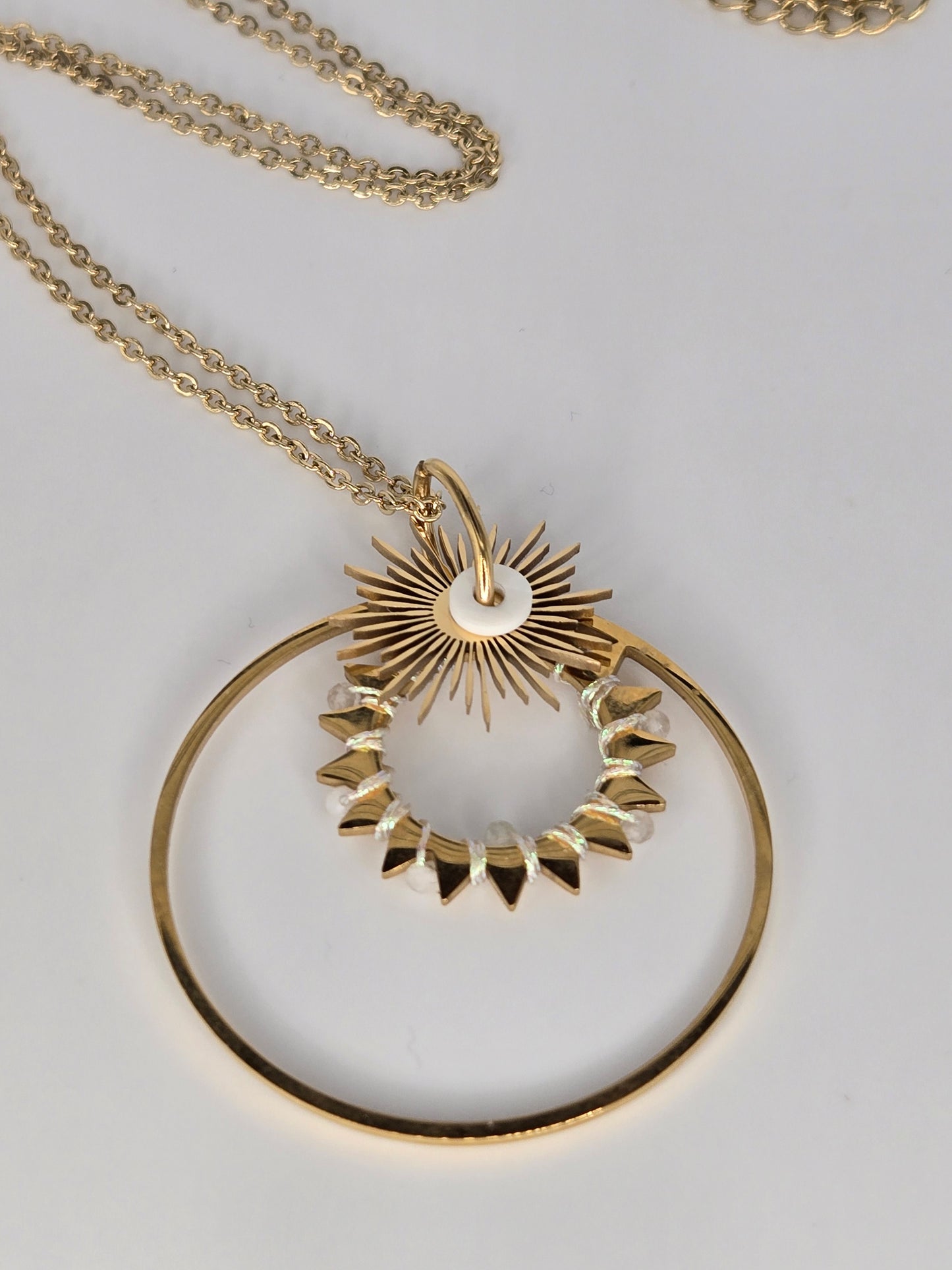 Long sun necklace white