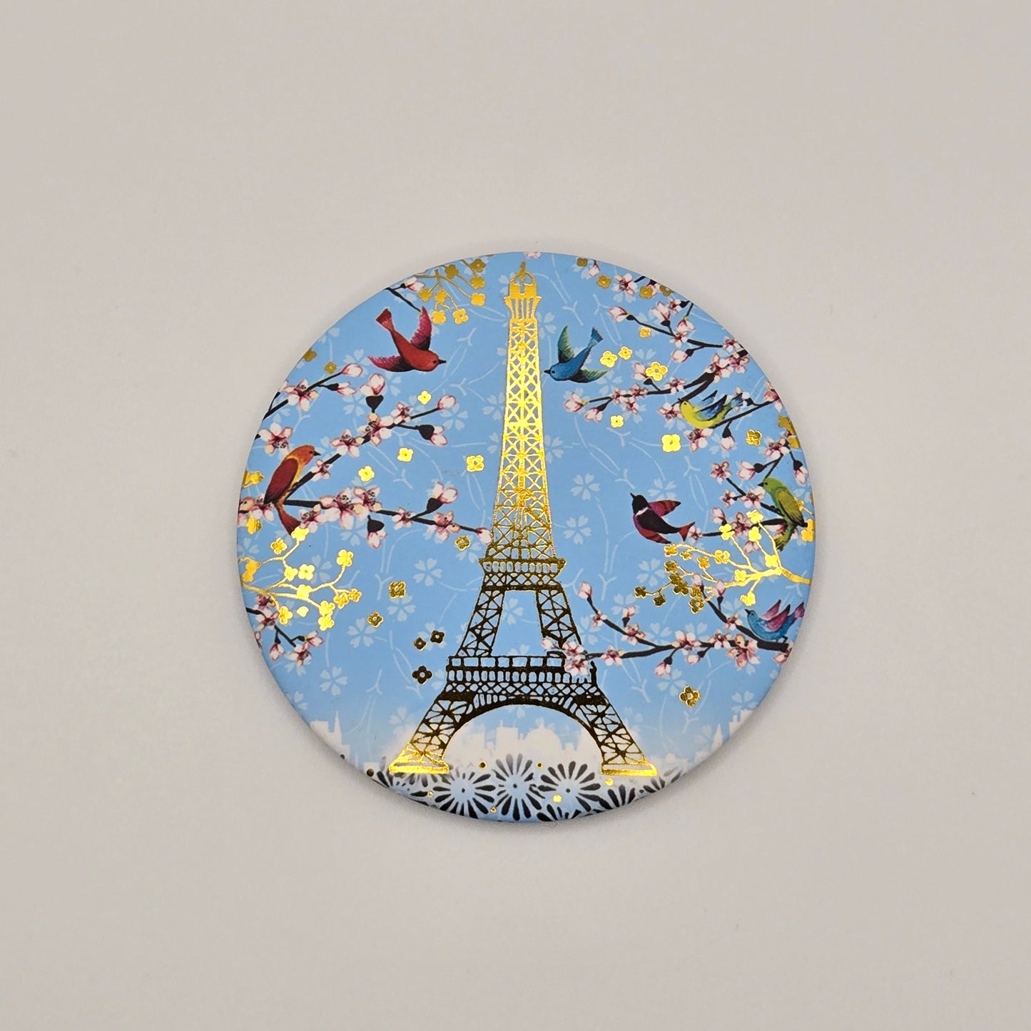 Large pin gilded Eiffel Tower