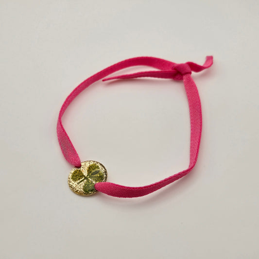 Clover pink satin elastic bracelet