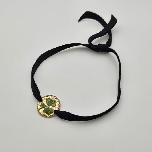 Clover black satin elastic bracelet