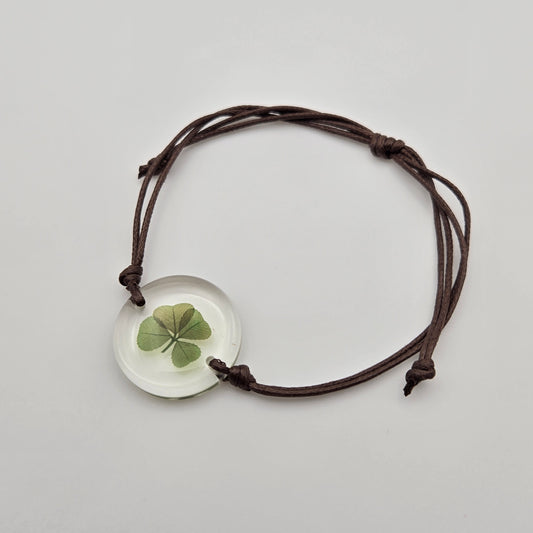 Clover bracelet brown cord