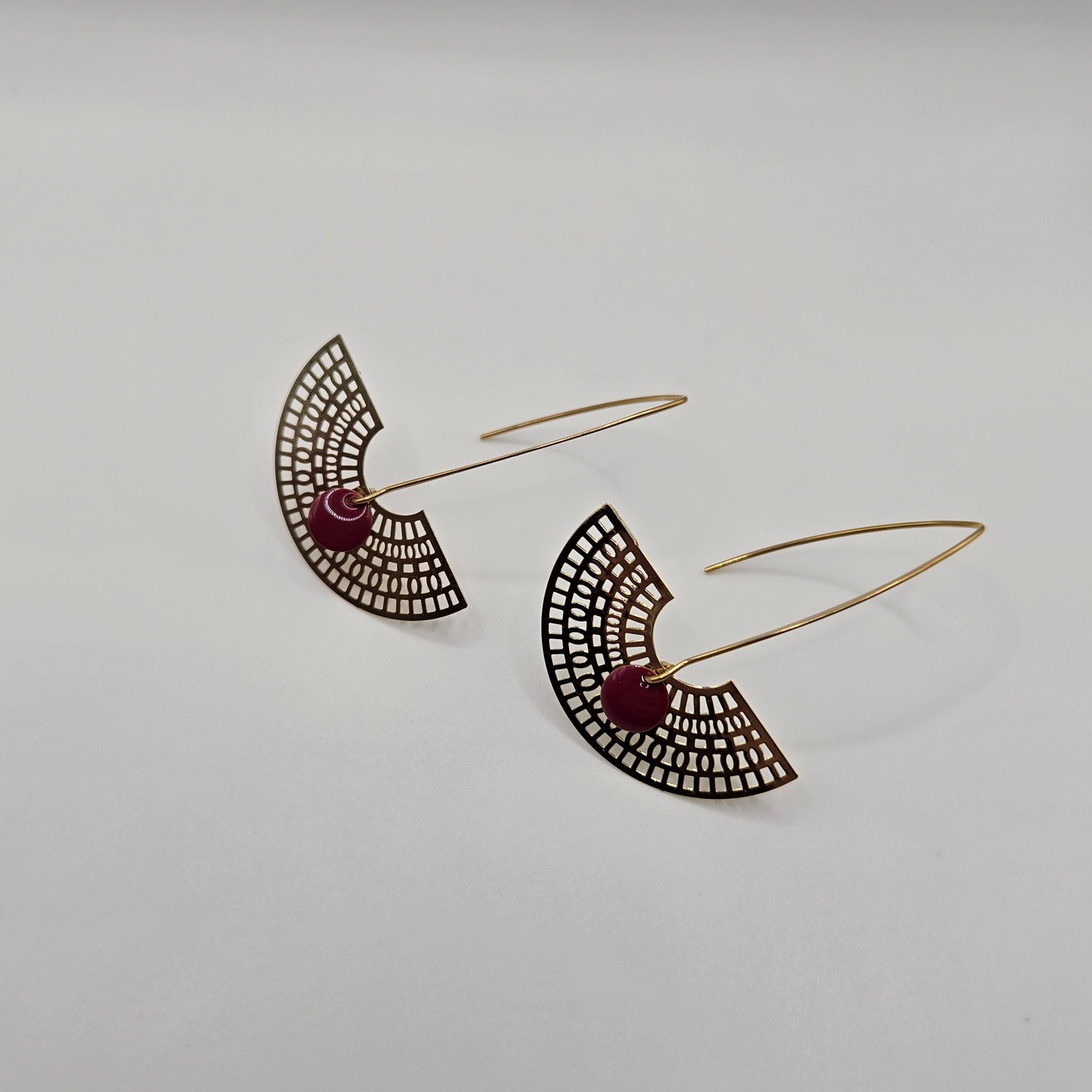 Earrings " The dreamer" gilded & burgundy sequins