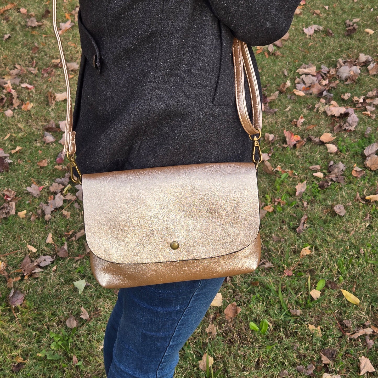 Ana crossbody bag taupe