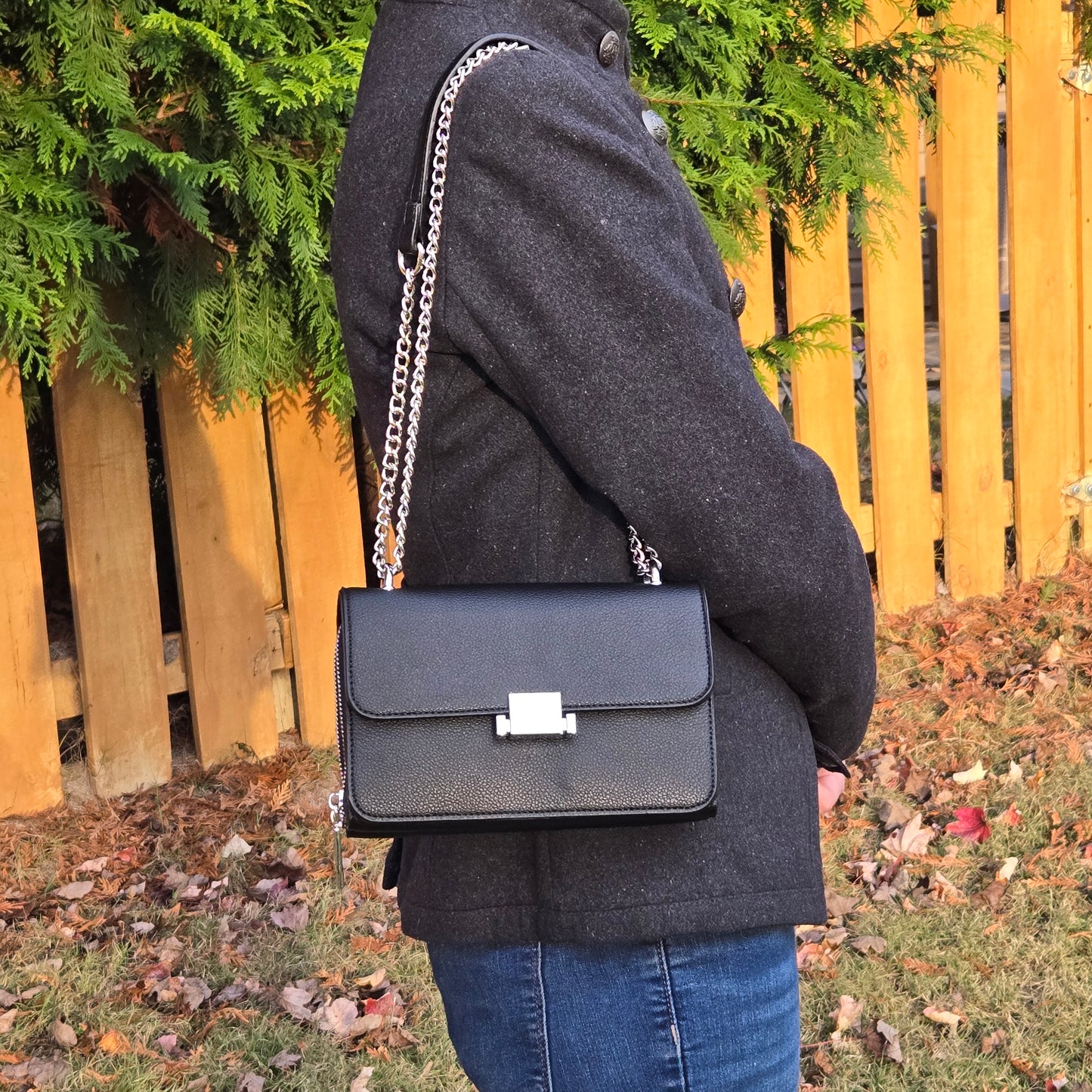 Lea crossbody bag black