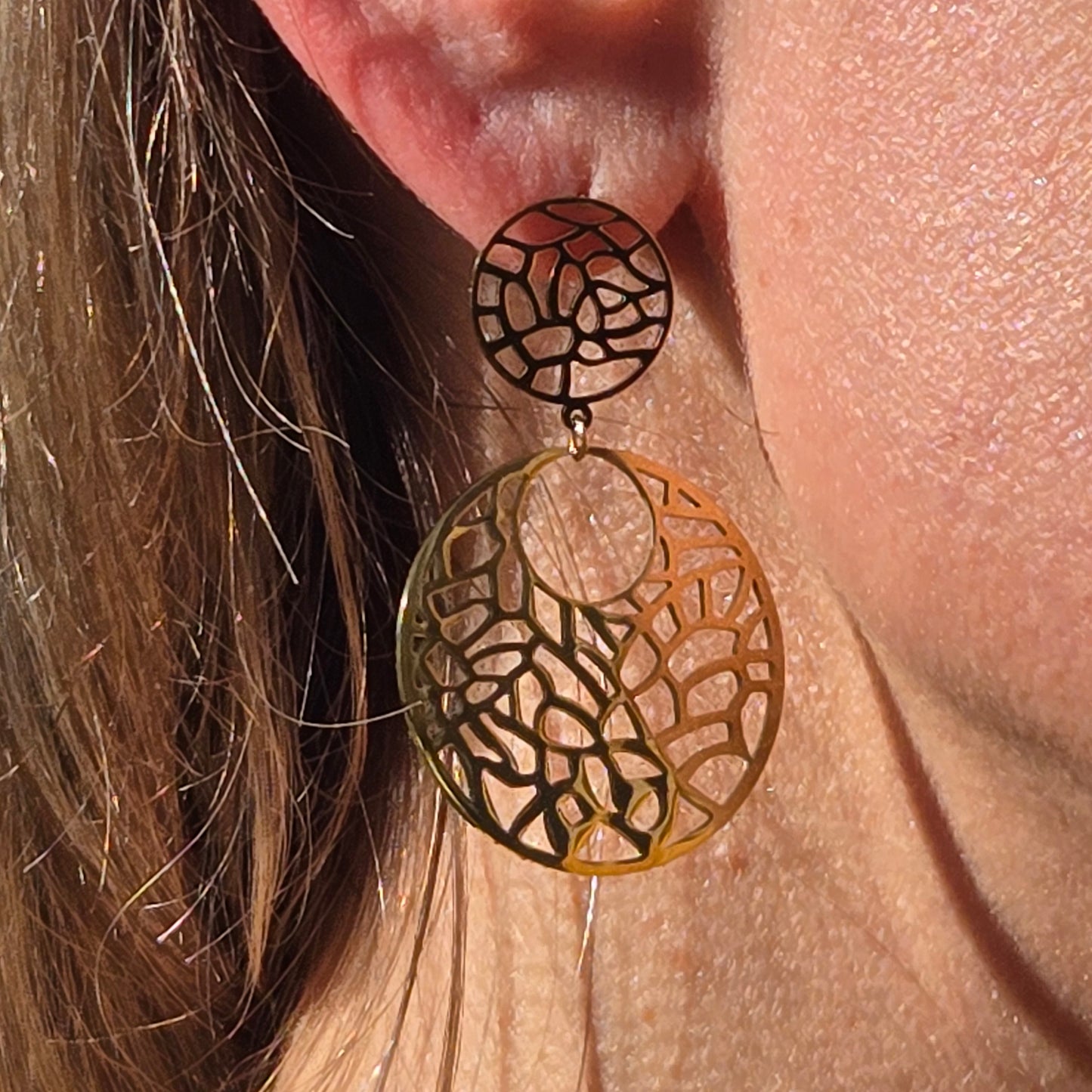 Rounded earring