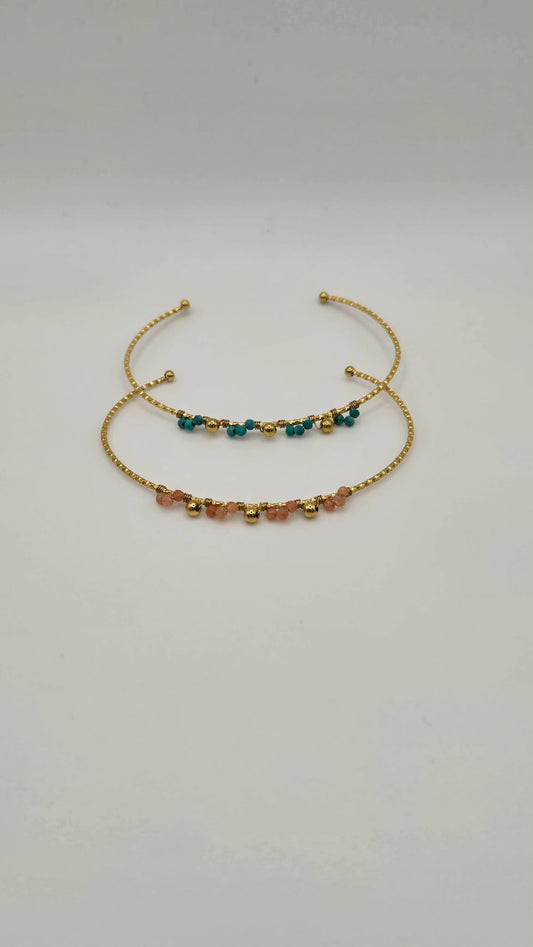 Thin bangle with stones